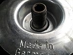 Hülse schaut über den Teller hinaus